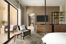 Load image into Gallery viewer, Fairmont Scottsdale Princess