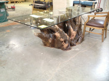 Load image into Gallery viewer, Crux Table