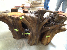 Load image into Gallery viewer, Crux Table